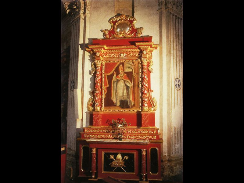 25_retable-lateral.jpg